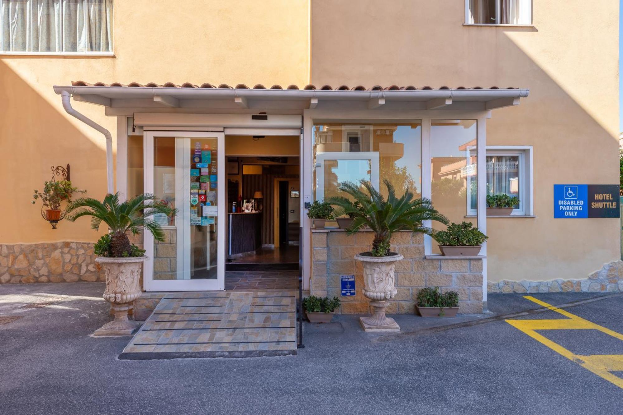 Hotel De La Ville Relais Fiumicino Dış mekan fotoğraf